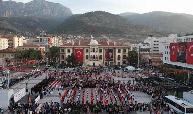 Manisa'da 100. Yıl Kutlamaları Başladı